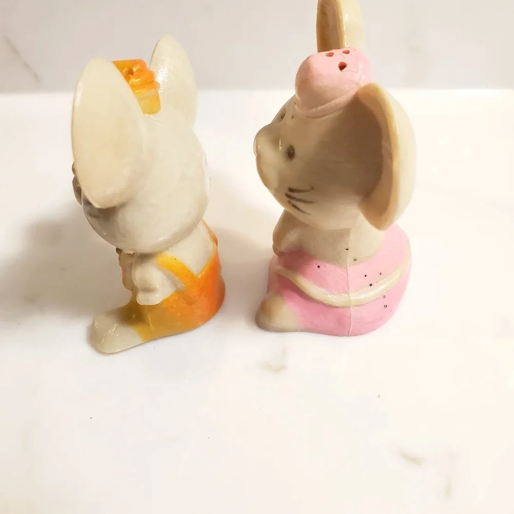 Vtg Anthropomorphic Mice Boy Girl Plastic Salt Pepper Shakers Made in Hong Kong